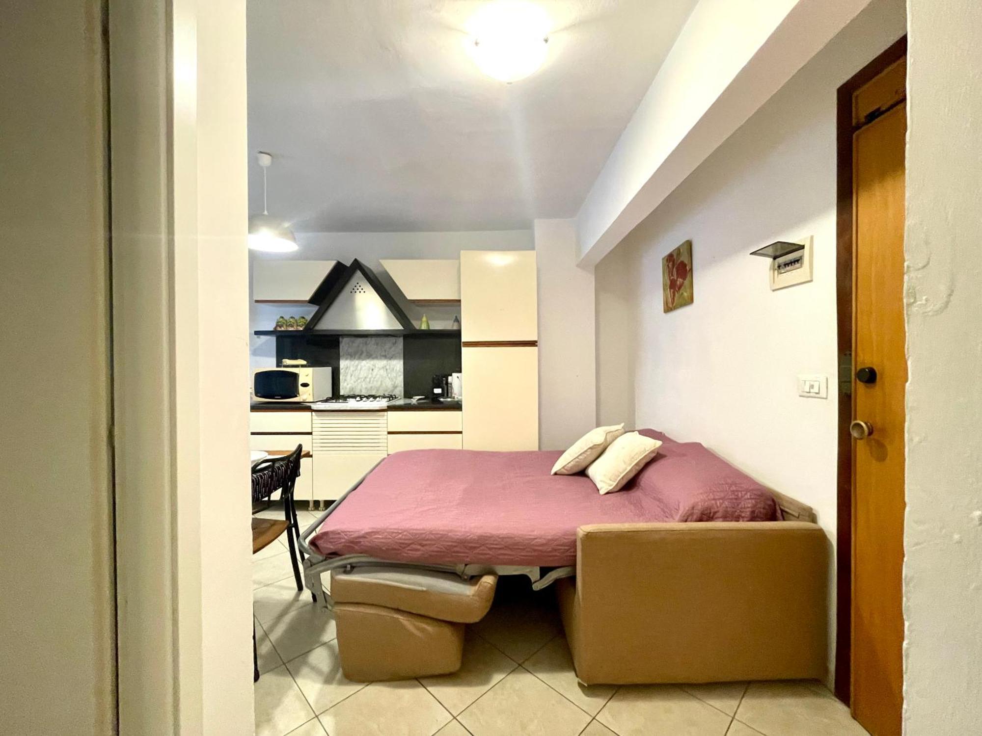 150 Metri Dal Mare Bilocale Con Wi-fi In Centro. Apartment Loano