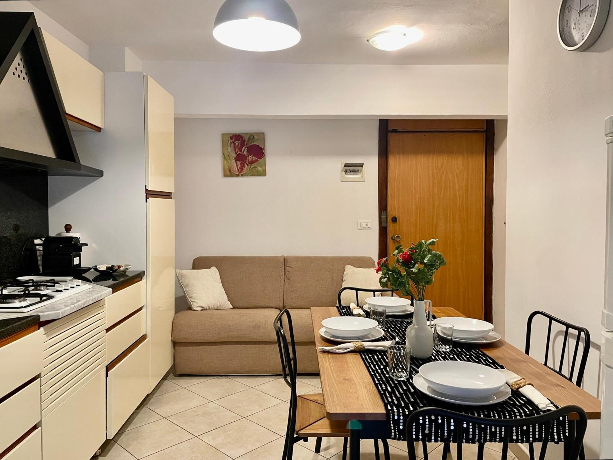 150 Metri Dal Mare Bilocale Con Wi-fi In Centro. Apartment *